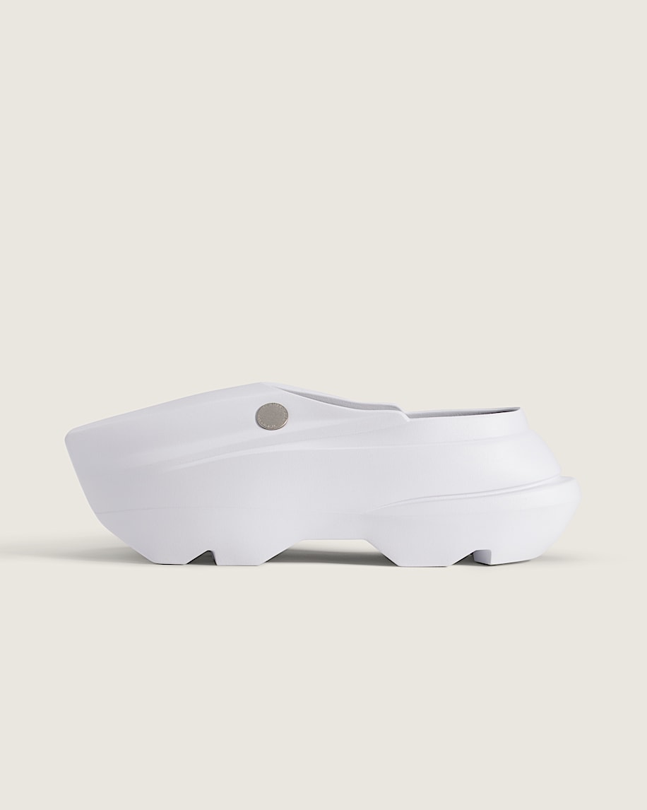 otw von vans x sr studio. la. ca. clog