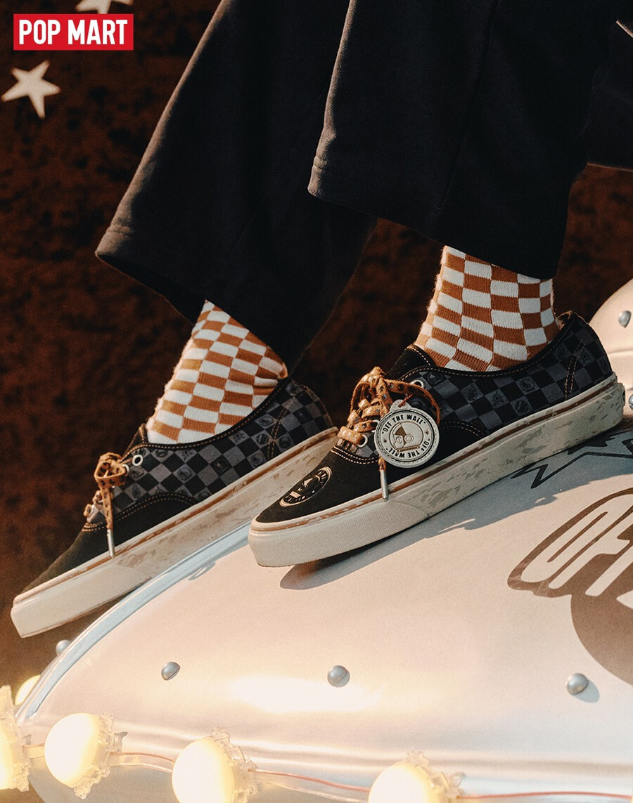 vans x space molly authentic schuh