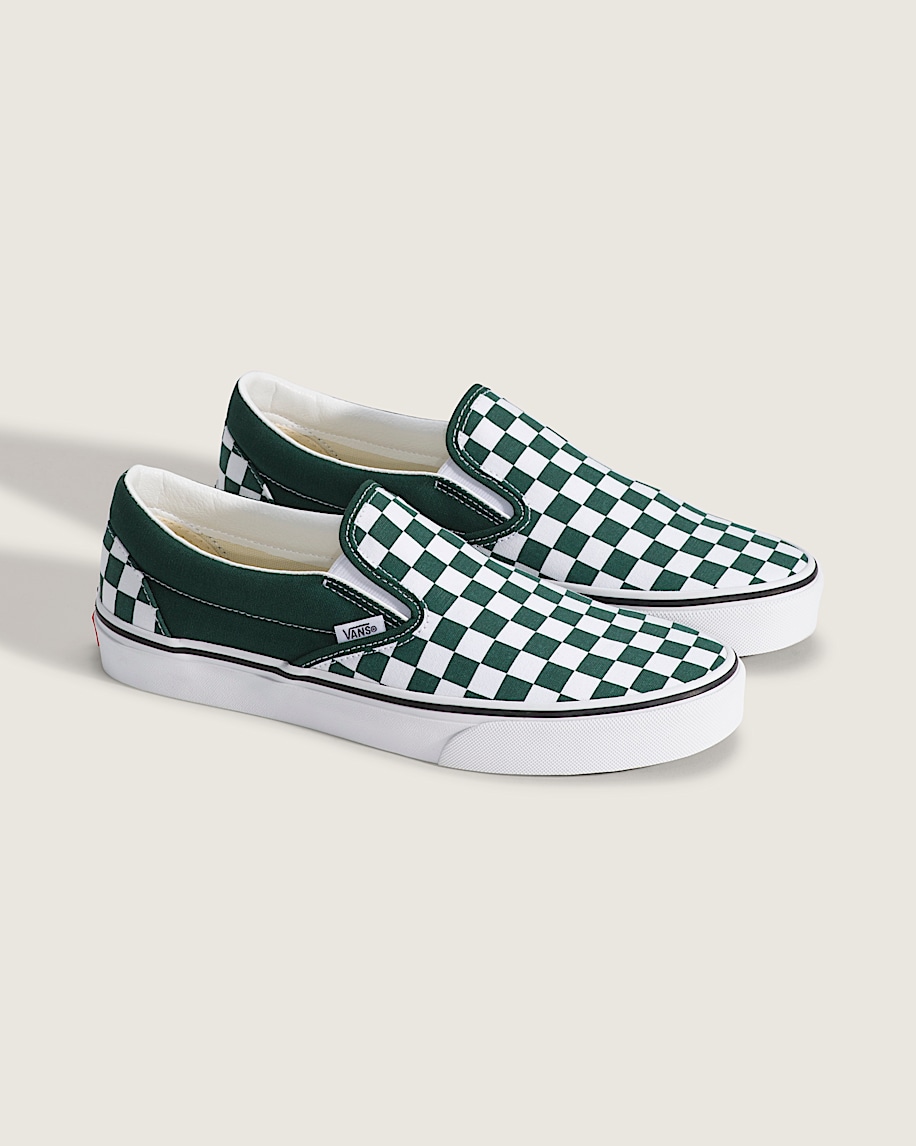 klassischer slip-on-schuh mit schachbrettmuster