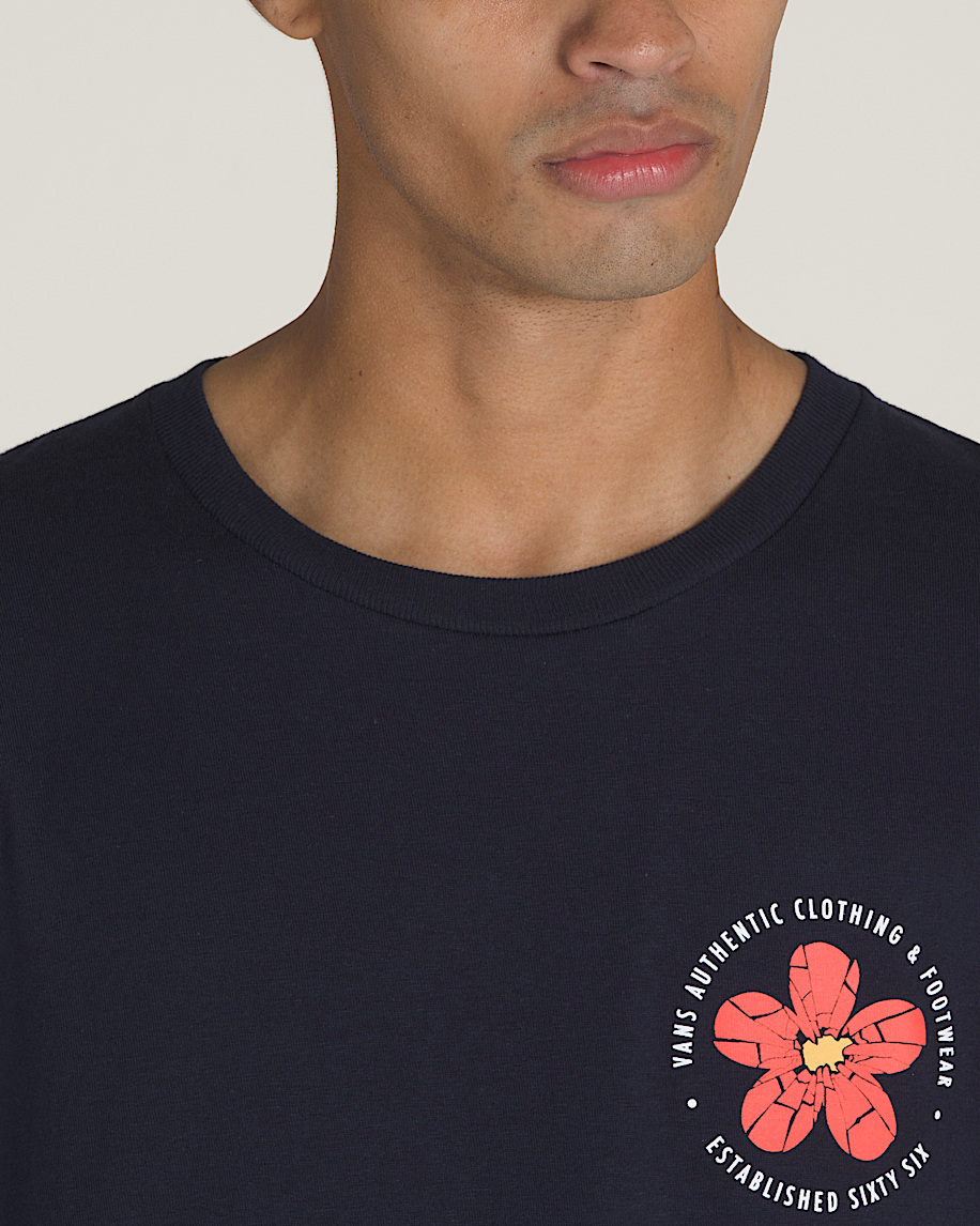 t-shirt mit zerbrochener blume