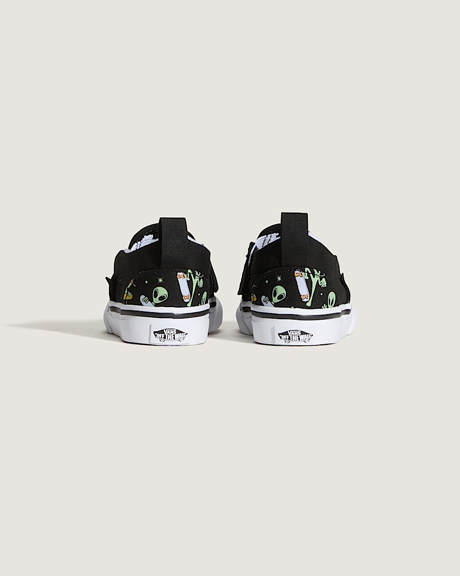klassischer slip-on-v-schuh für kleinkinder