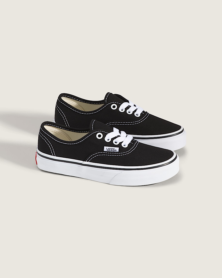 authentischer schuh für kleine kinder