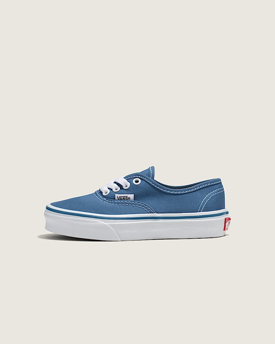 authentischer schuh für kleine kinder