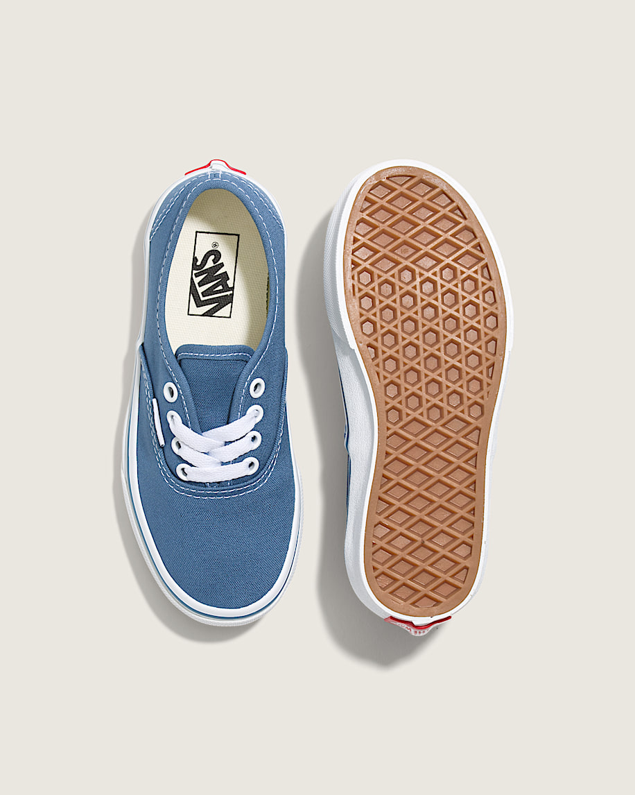 authentischer schuh für kleine kinder