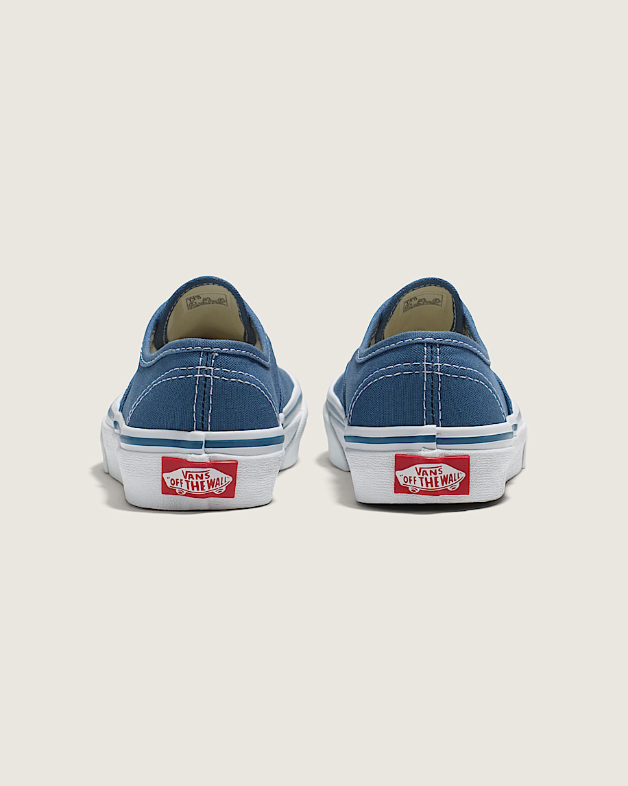 authentischer schuh für kleine kinder